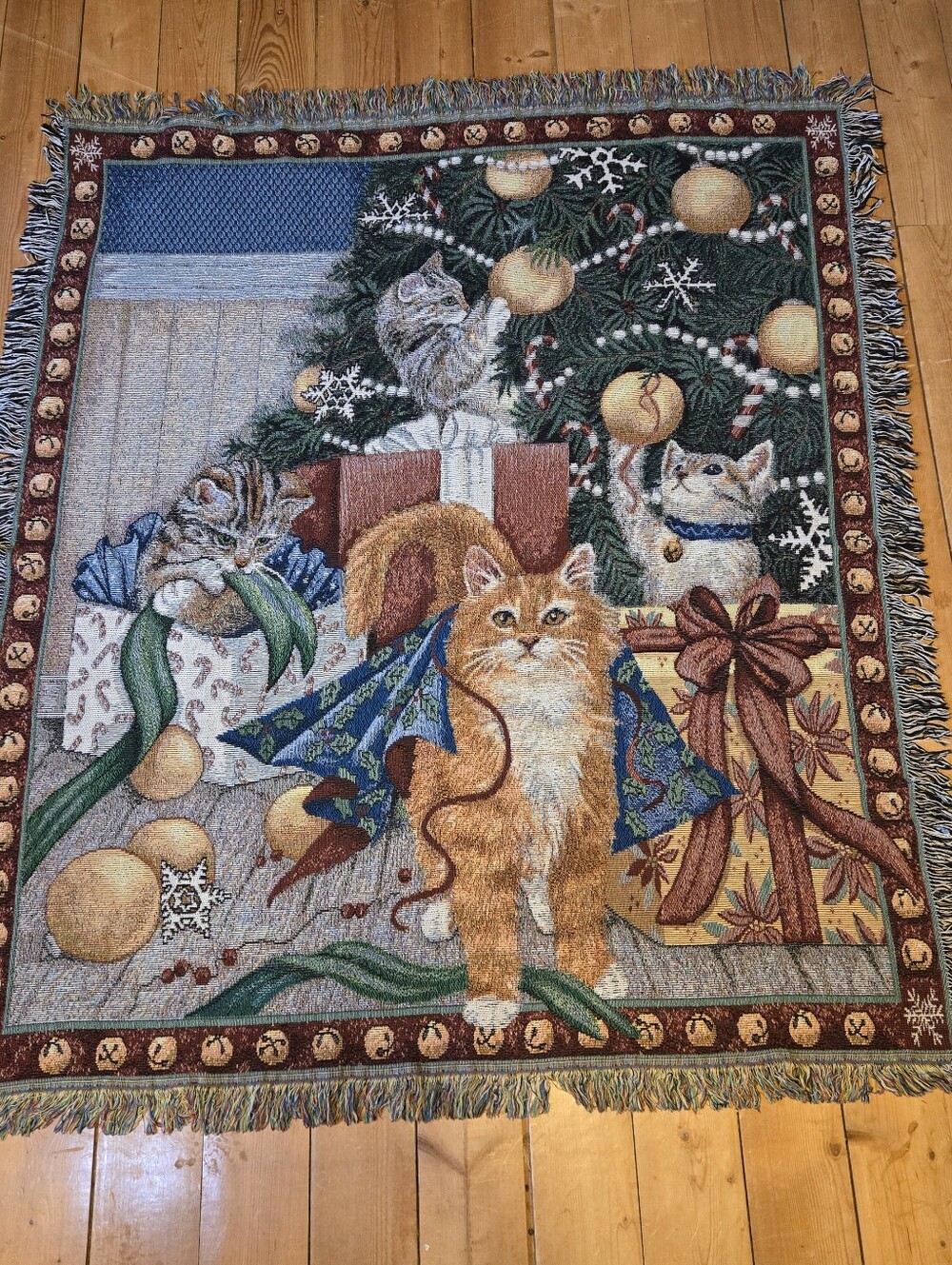 Vintage Tapestry Blanket Cats Playing Around Christmas Tree Presents Throw 61x53
